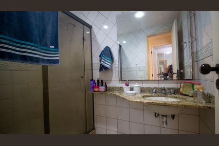 Apartamento à venda com 340m², 4 quartos e 3 vagas Apartamento à venda com 340m², 4 quartos e 3 vagasBanheiro Social 1