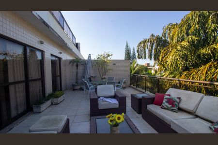 Apartamento à venda com 340m², 4 quartos e 3 vagas Apartamento à venda com 340m², 4 quartos e 3 vagasVaranda da Sala