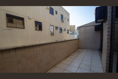 Apartamento à venda com 340m², 4 quartos e 3 vagas Apartamento à venda com 340m², 4 quartos e 3 vagasSacada da Suíte 1