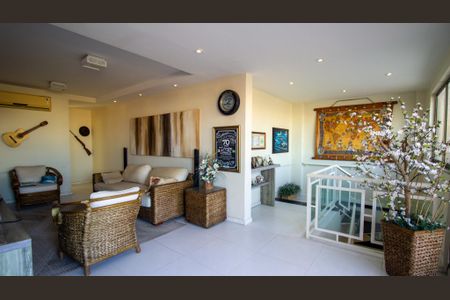 Apartamento à venda com 340m², 4 quartos e 3 vagas Apartamento à venda com 340m², 4 quartos e 3 vagasSala da Cobertura