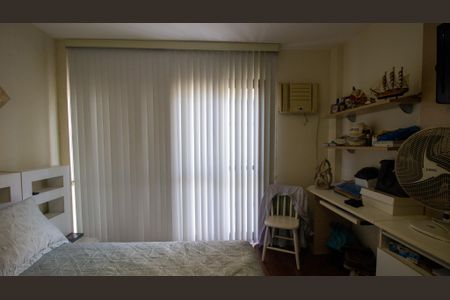 Apartamento à venda com 340m², 4 quartos e 3 vagas Apartamento à venda com 340m², 4 quartos e 3 vagasQuarto 1