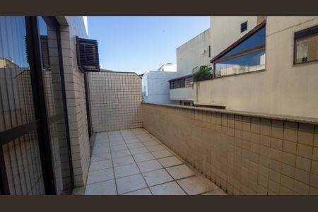 Apartamento à venda com 340m², 4 quartos e 3 vagas Apartamento à venda com 340m², 4 quartos e 3 vagasSacada da Suíte 1