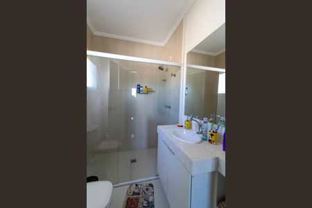 Casa à venda com 450m², 4 quartos e 5 vagas Casa à venda com 450m², 4 quartos e 5 vagasBanheiro do Quarto 4