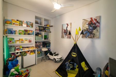 Casa à venda com 450m², 4 quartos e 5 vagas Casa à venda com 450m², 4 quartos e 5 vagasQuarto 1