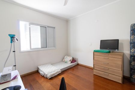 Casa à venda com 450m², 4 quartos e 5 vagas Casa à venda com 450m², 4 quartos e 5 vagasQuarto 2