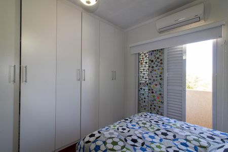 Casa à venda com 450m², 4 quartos e 5 vagas Casa à venda com 450m², 4 quartos e 5 vagasQuarto 4