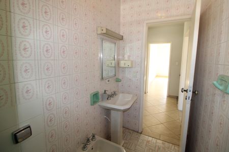 Casa à venda com 0m², 2 quartos e 2 vagasBanheiro