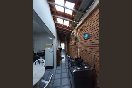 Casa à venda com 190m², 2 quartos e 1 vaga