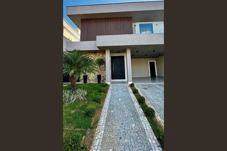 Casa à venda com 262m², 3 quartos e 4 vagas