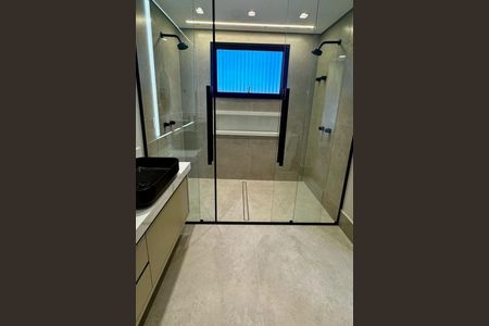 Casa à venda com 262m², 3 quartos e 4 vagas