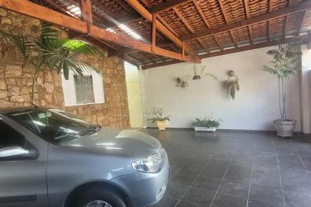 Casa à venda com 140m², 3 quartos e 2 vagas