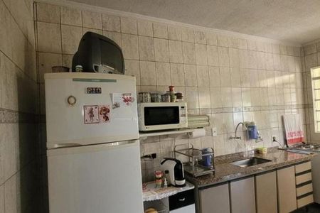 Casa à venda com 140m², 3 quartos e 2 vagas