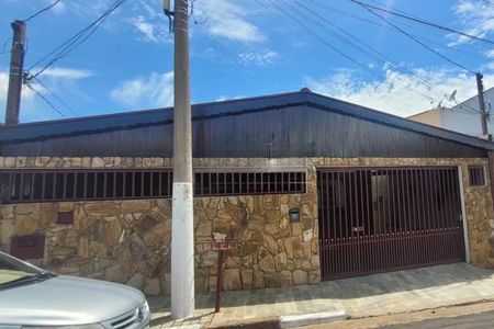 Casa à venda com 140m², 3 quartos e 2 vagas