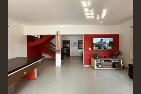 Casa à venda com 250m², 3 quartos e 3 vagas