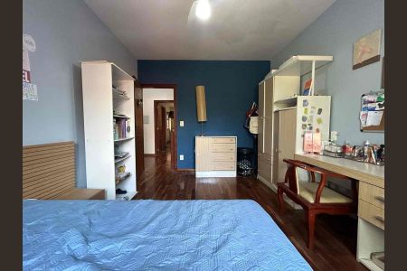 Casa à venda com 250m², 3 quartos e 3 vagas