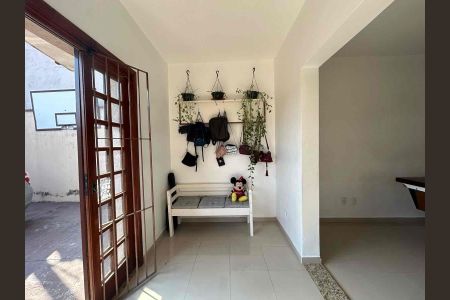 Casa à venda com 250m², 3 quartos e 3 vagas