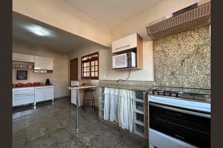 Casa à venda com 250m², 3 quartos e 3 vagas