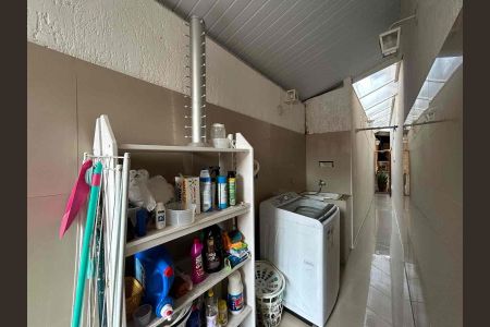 Casa à venda com 250m², 3 quartos e 3 vagas