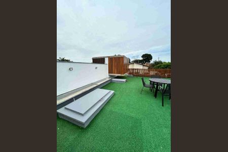 Casa à venda com 210m², 3 quartos e 2 vagas