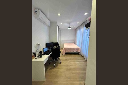 Casa à venda com 210m², 3 quartos e 2 vagas