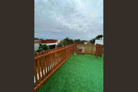 Casa à venda com 210m², 3 quartos e 2 vagas