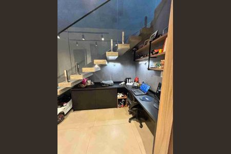 Casa à venda com 210m², 3 quartos e 2 vagas