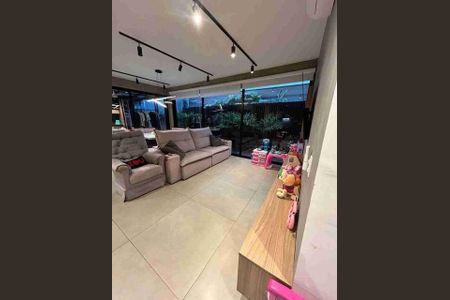 Casa à venda com 210m², 3 quartos e 2 vagas