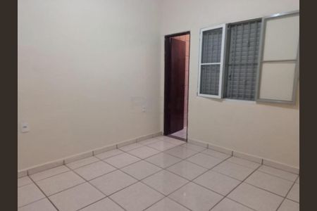 Casa à venda com 120m², 2 quartos e 1 vaga