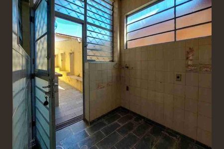 Casa à venda com 208m², 3 quartos e 2 vagas