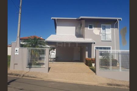 Casa à venda com 196m², 3 quartos e 2 vagas