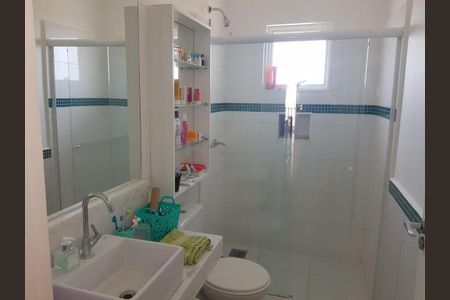 Casa à venda com 196m², 3 quartos e 2 vagas