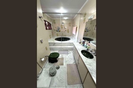 Casa à venda com 366m², 4 quartos e 4 vagas