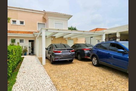 Casa à venda com 121m², 3 quartos e 2 vagas