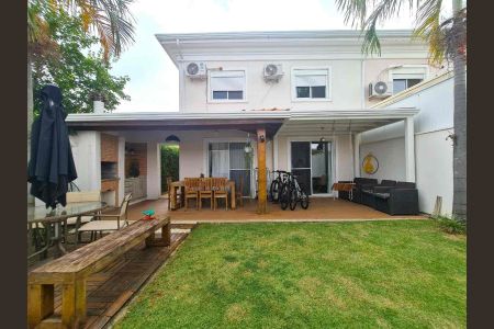 Casa à venda com 121m², 3 quartos e 2 vagas