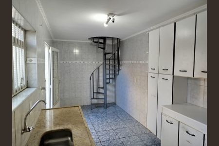Casa à venda com 207m², 4 quartos e 2 vagas