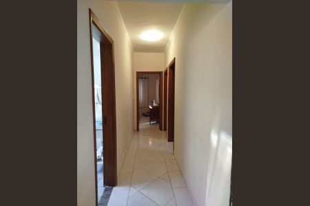 Casa à venda com 207m², 4 quartos e 2 vagas