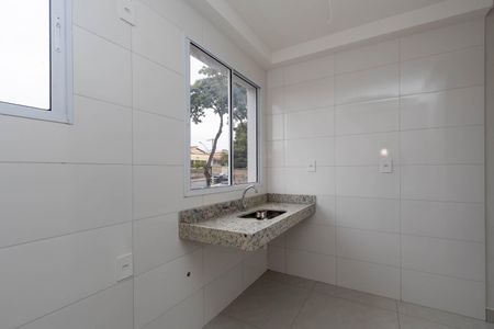 Apartamento à venda com 49m², 2 quartos e 1 vaga Apartamento à venda com 49m², 2 quartos e 1 vagaCozinha e Área de Serviço