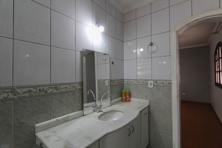 Casa para alugar com 210m², 3 quartos e 1 vaga Casa para alugar com 210m², 3 quartos e 1 vagaBanheiro da Suíte