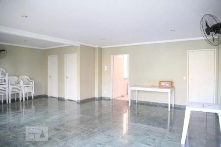 Apartamento para alugar com 70m², 3 quartos e 1 vaga Apartamento para alugar com 70m², 3 quartos e 1 vagaÁrea comum - Salão de festas