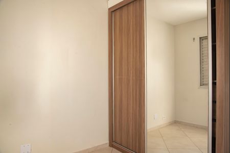 Apartamento à venda com 58m², 2 quartos e 1 vagaQuarto 2