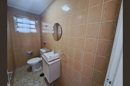 Casa à venda com 225m², 3 quartos e 3 vagasBanheiro 2
