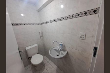 Casa à venda com 225m², 3 quartos e 3 vagasBanheiro 4