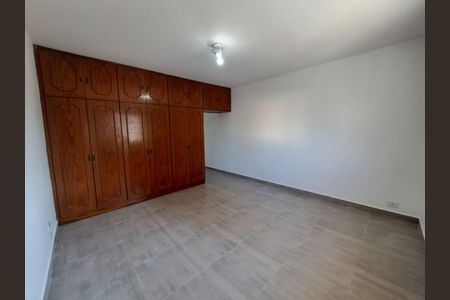 Casa à venda com 225m², 3 quartos e 3 vagasSuíte 
