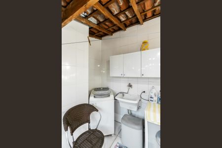 Casa à venda com 176m², 3 quartos e 3 vagas Casa à venda com 176m², 3 quartos e 3 vagasÁrea de Serviço