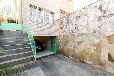 Casa à venda com 176m², 3 quartos e 3 vagas Casa à venda com 176m², 3 quartos e 3 vagasÁrea comum