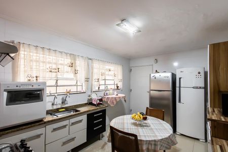 Casa à venda com 176m², 3 quartos e 3 vagas Casa à venda com 176m², 3 quartos e 3 vagasCozinha