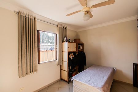 Casa à venda com 176m², 3 quartos e 3 vagas Casa à venda com 176m², 3 quartos e 3 vagasQuarto 2