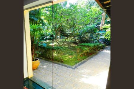 Casa de condomínio à venda com 457m², 5 quartos e 6 vagas