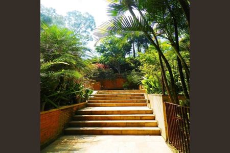 Casa de condomínio à venda com 457m², 5 quartos e 6 vagas