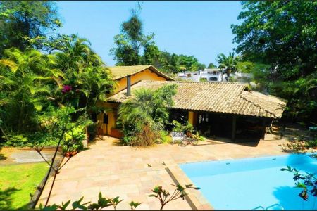 Casa de condomínio à venda com 457m², 5 quartos e 6 vagas